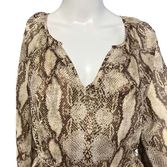 White House Black Market NWT - Women’s Belted Studded Animal Print Dress Sz. XS - Picture 2 of 11